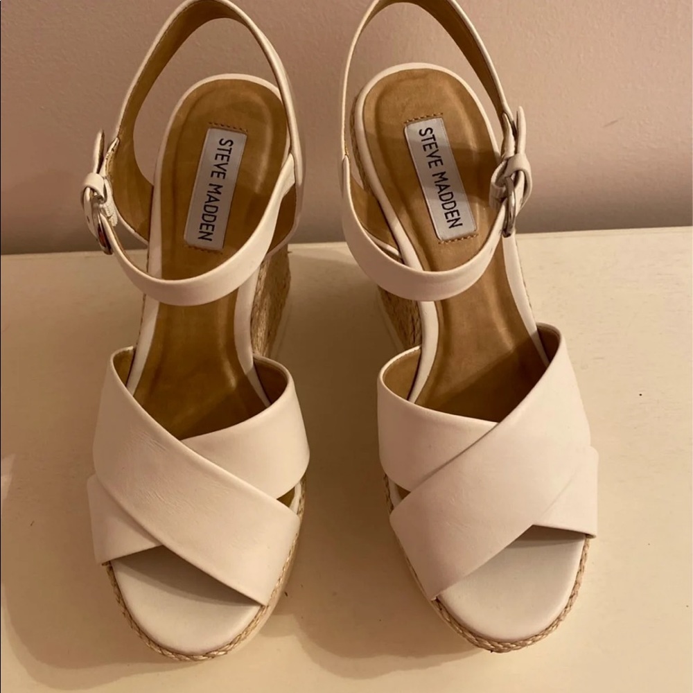 Steve Madden wedge sandal size 7 NEW with out original box